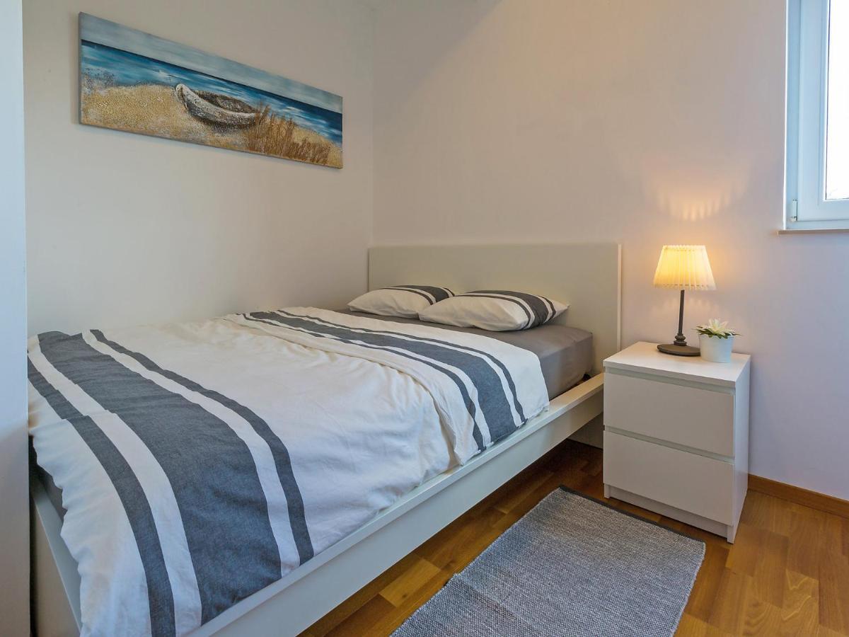 Apartment Cvit 1 By Interhome Кленовица Екстериор снимка
